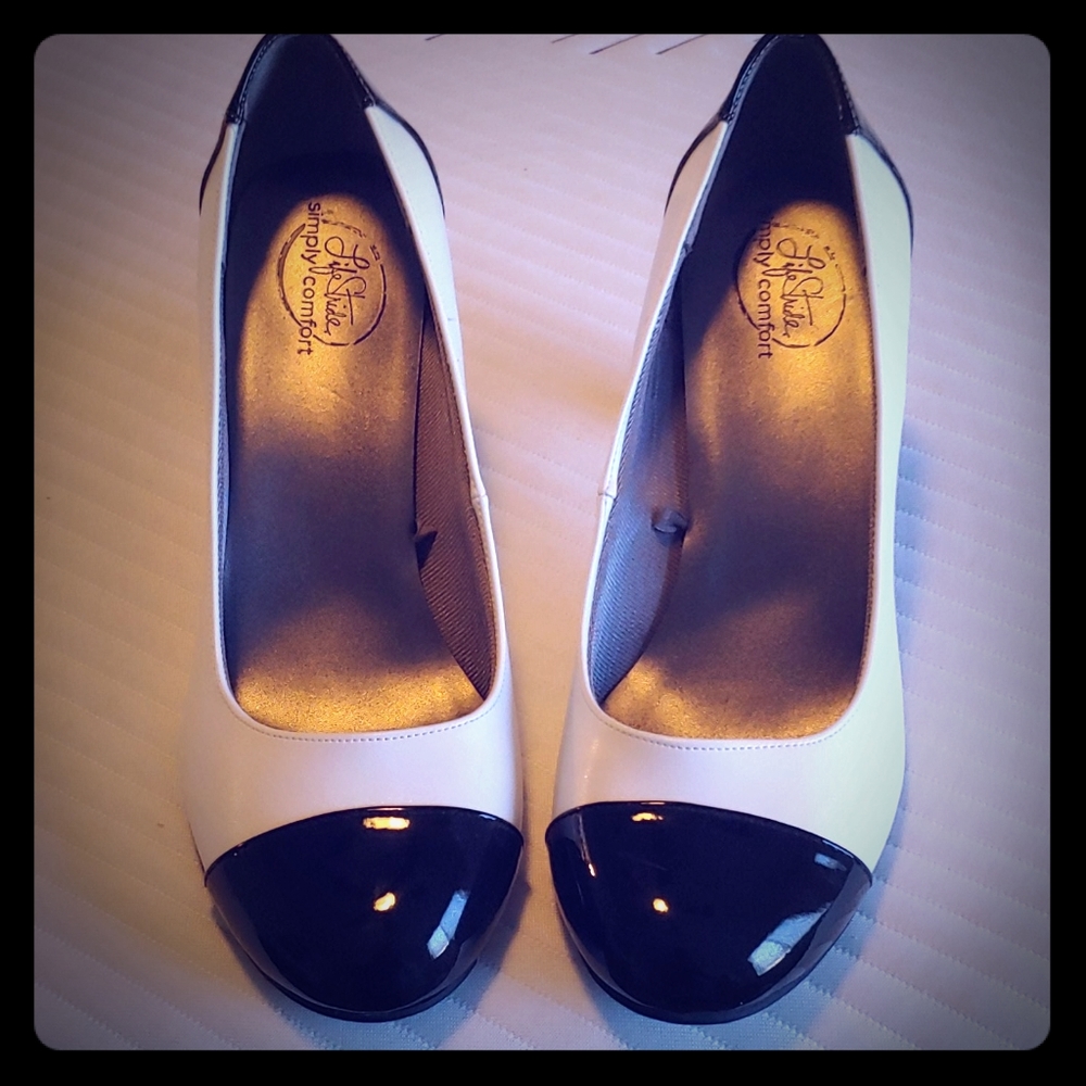 Black & White Spectator Pumps Size 9